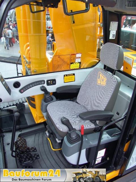 JCB0013.JPG