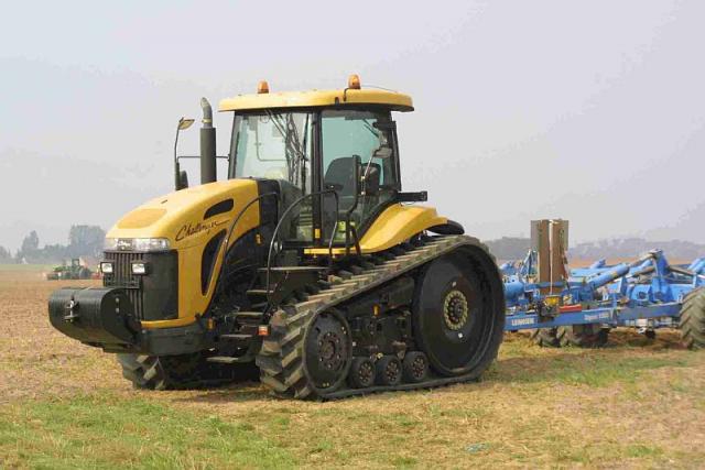 Neue_Agco_Challenger_Raupe.jpg