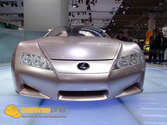 lexus_011.jpg