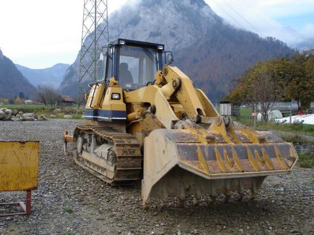 bulldozer /ruspe apripista trattori komatsu Post-1149-1137950608_thumb