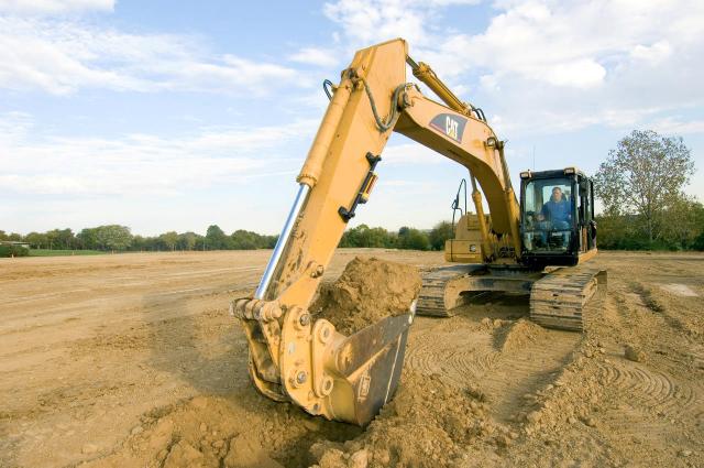 Cat_Excavator_LR60_002.jpg