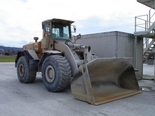 L'HOUGH PAYLOADER 560 Post-1149-1148411419_thumb