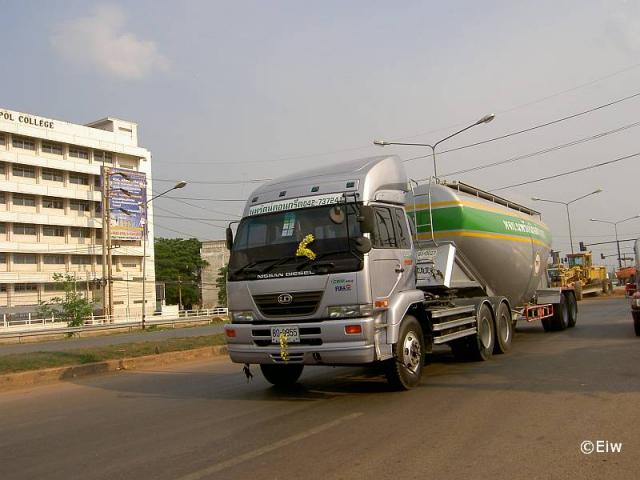 NISSAN_DIESEL__1_.jpg