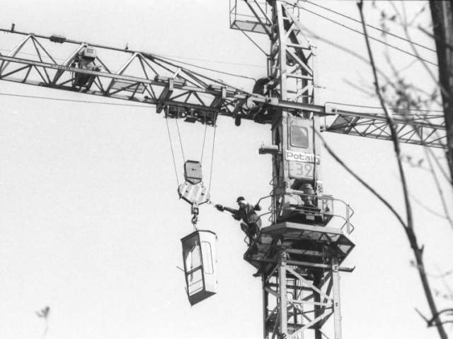 Crane_Potain_kopinasennus1.jpg