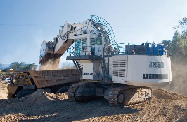 Liebherr_R9250.jpg