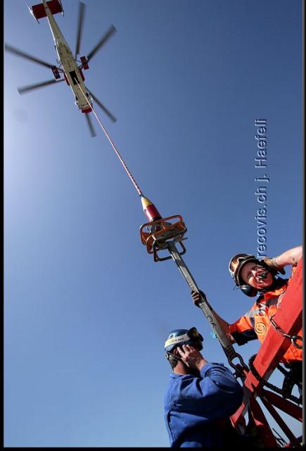 070524_WOLFF_Helimontage_Adelboden_379.jpg