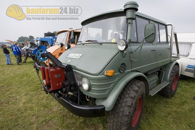 schleppertreffen_venner_berg_2007_unimog_025.jpg