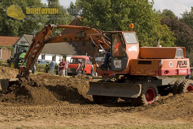 schleppertreffen_venner_berg_2007_baumaschinen_028.jpg