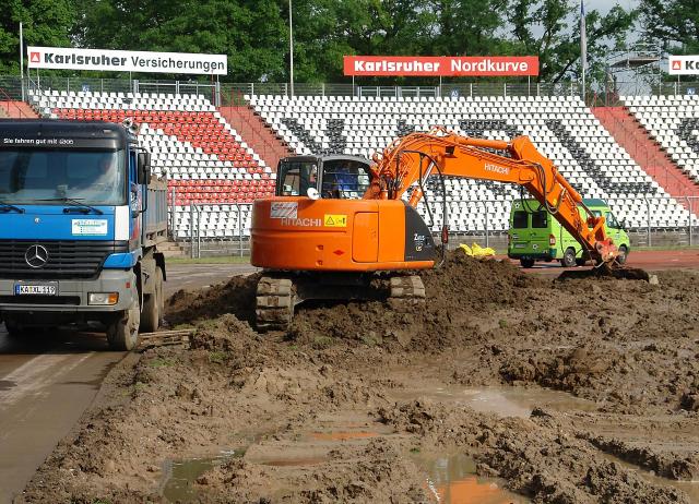 hitachi_kiesel_zaxis_wildparkstadion_01.jpg