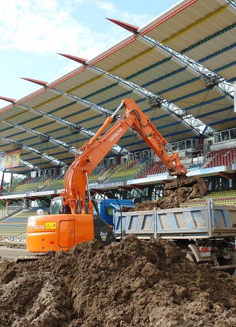 hitachi_kiesel_zaxis_wildparkstadion_02.jpg