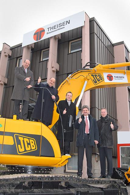 jcb_theisen_uebergabe_01.jpg