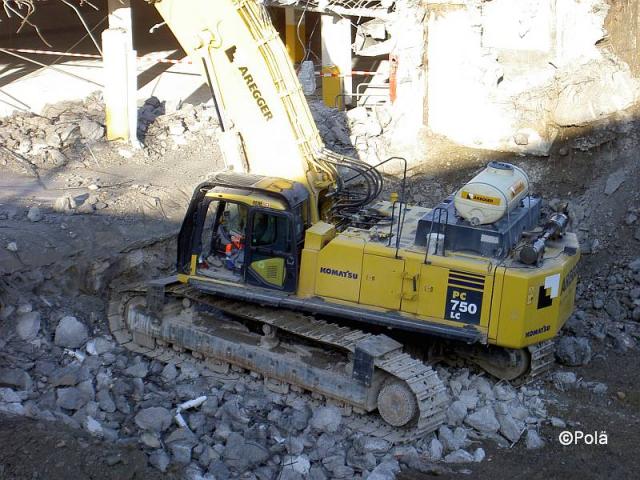 KOMATSU_PC750LC__3_.jpg