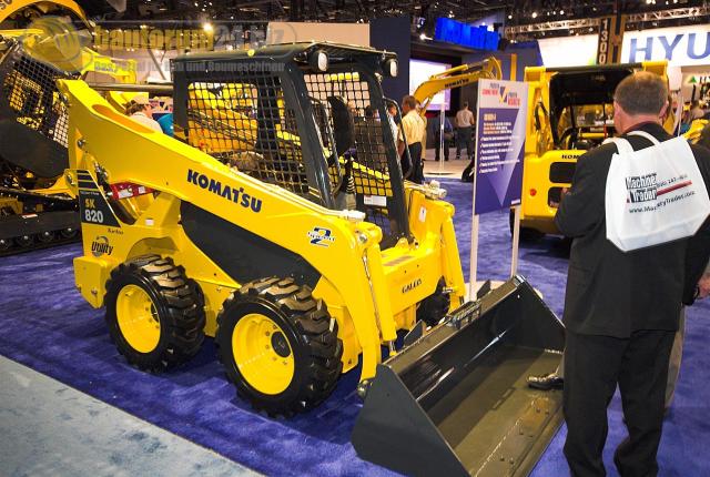 conexpo_2008_komatsu_01.jpg