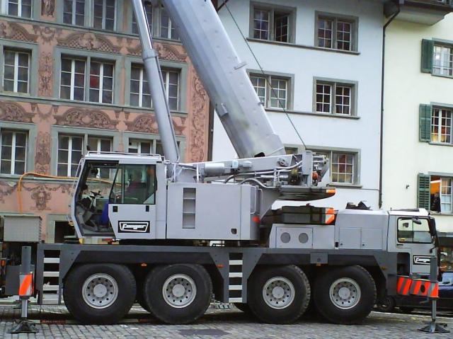 LIEBHERR_LTM_1090_8.JPG