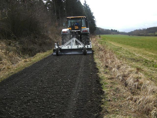 stehr_gravel_road_finisher_06.jpg