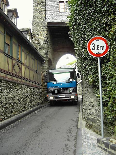 adac_lkw_auf_abwegen_01.jpg