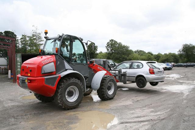 kramer_allrad_autoschrotteinsatz_irland_01.jpg