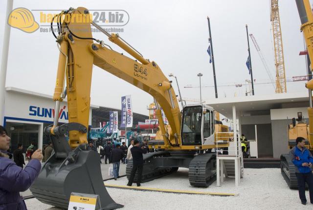 bauma_china_2008_liebherr_14.jpg