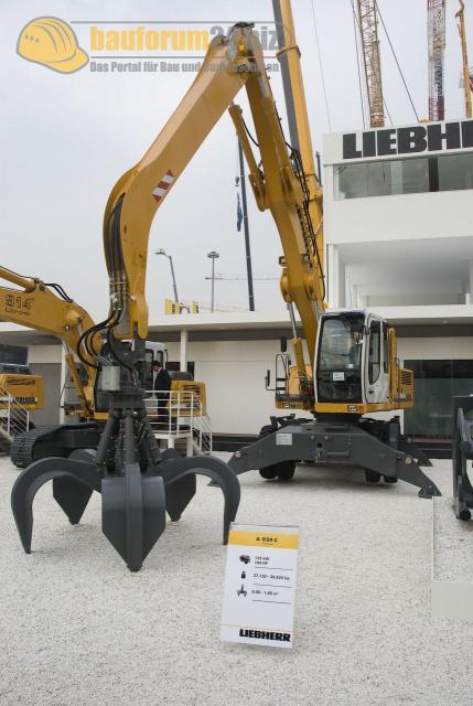 bauma_china_2008_liebherr_20.jpg