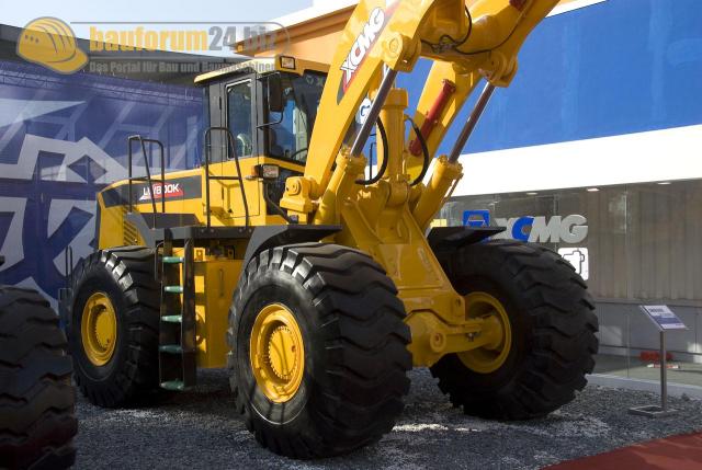 bauma_china_2008_xcmg_34.jpg