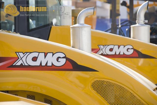 bauma_china_2008_xcmg_40.jpg