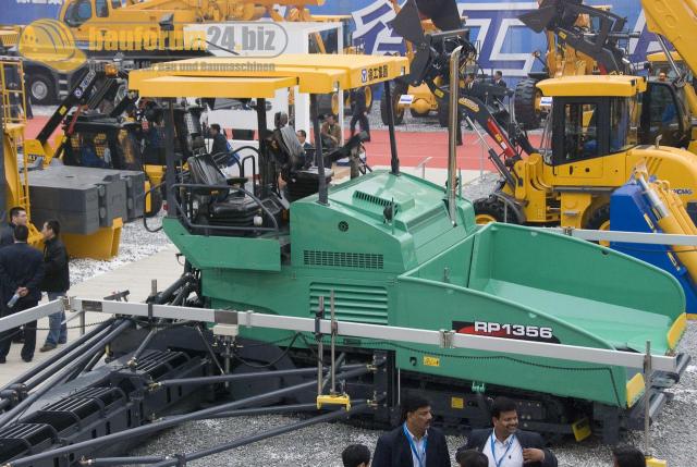 bauma_china_2008_xcmg_43.jpg