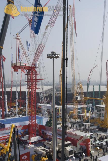 bauma_china_2008_cngc_03.jpg