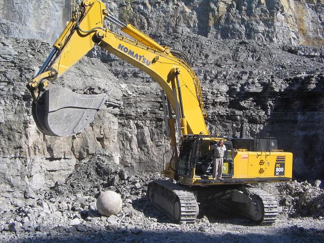 kuhn_komatsu_pc800lc_8_schuhmann_17.jpg