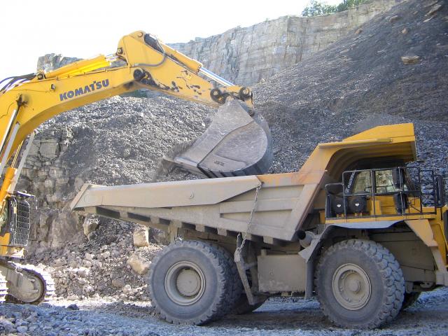 kuhn_komatsu_pc800lc_8_schuhmann_23.jpg