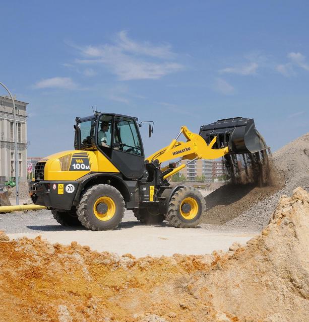 komatsu_wa_100m_6_intermat_2009_02.jpg