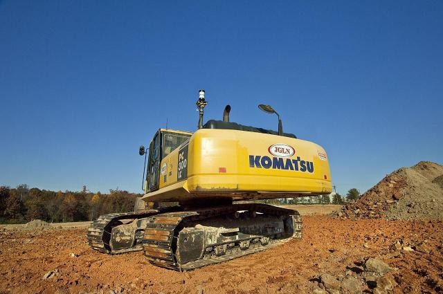 komatsu_mit_trimble_gcs900_mit_mt900.jpg