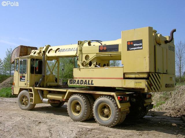 GRADALL_G660E__89_.jpg