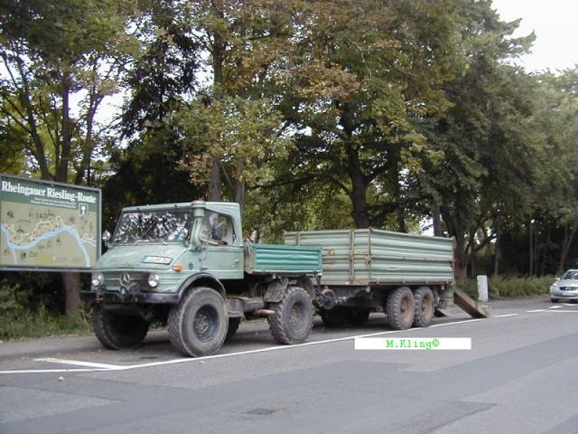 Unimog_U_406_1.jpg