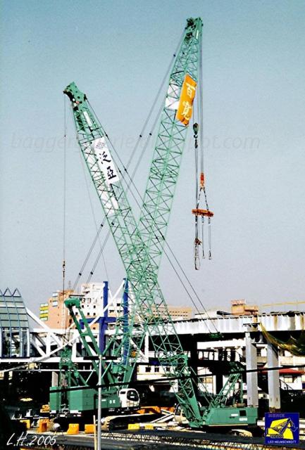 Kobelco_CKE2500_1.3.jpg