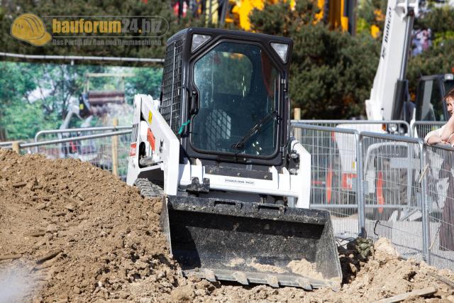 intermat_2009_bobcat_03.jpg