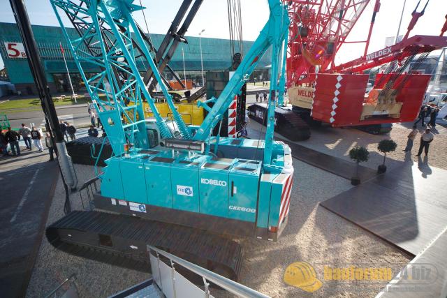 intermat_2009_kobelco_16.jpg