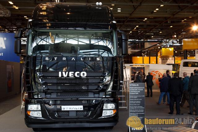 intermat_2009_iveco_astra_02.jpg