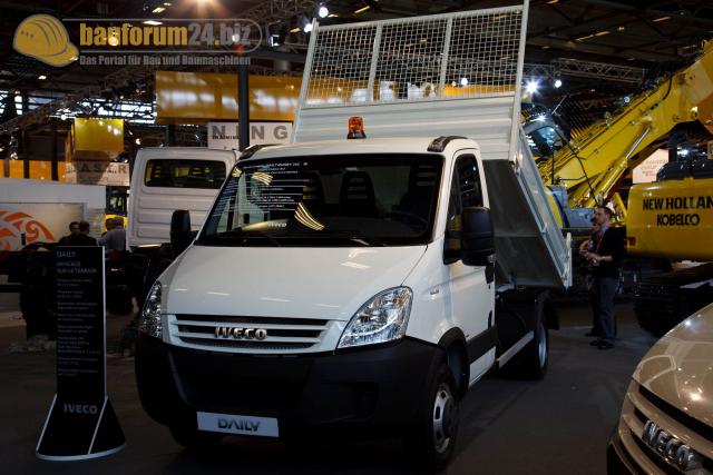 intermat_2009_iveco_astra_04.jpg