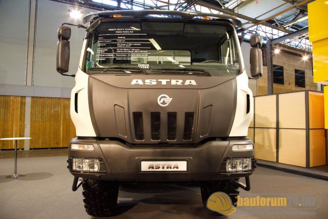 intermat_2009_iveco_astra_11.jpg