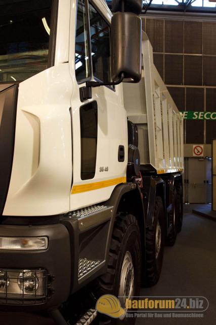 intermat_2009_iveco_astra_13.jpg