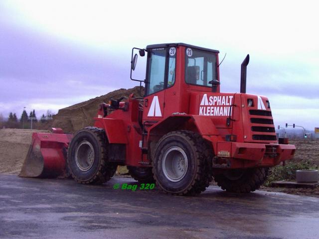 FIAT_HITACHI_W_130_A__Asphalt_Kleemann_004.JPG