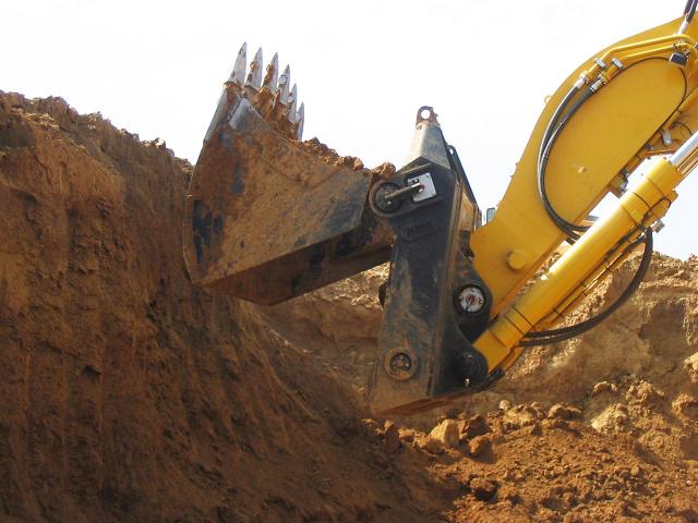 komatsu_pc_450_kuhn_gima_03.jpg