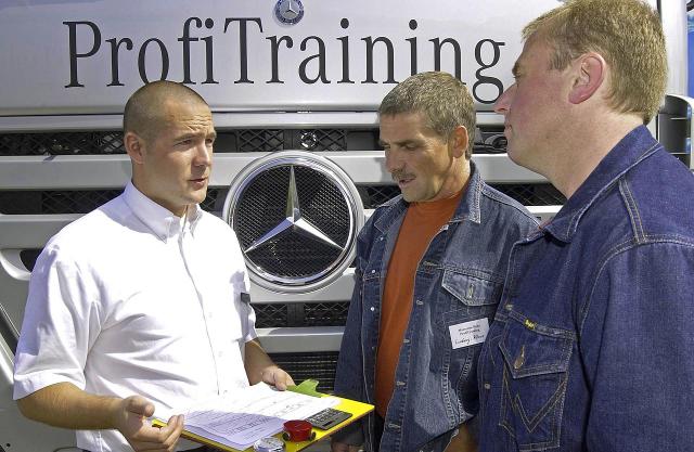 40_jahre_mercedes_benz_profitraining.jpg