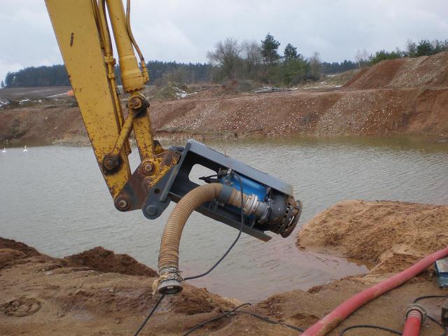 tsurumi_pumpenneuheiten_bauma_2010_02.jpg