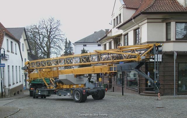 comp_1_MBKranmontage_Liebherr_32_TT_25._M_rz_2010_003.jpg