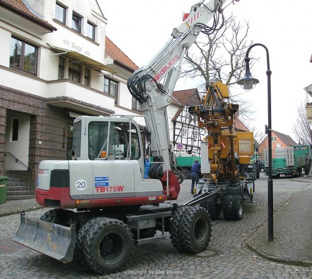 comp_1_MBKranmontage_Liebherr_32_TT_25._M_rz_2010_010.jpg