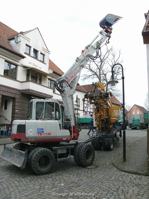 comp_1_MBKranmontage_Liebherr_32_TT_25._M_rz_2010_011.jpg