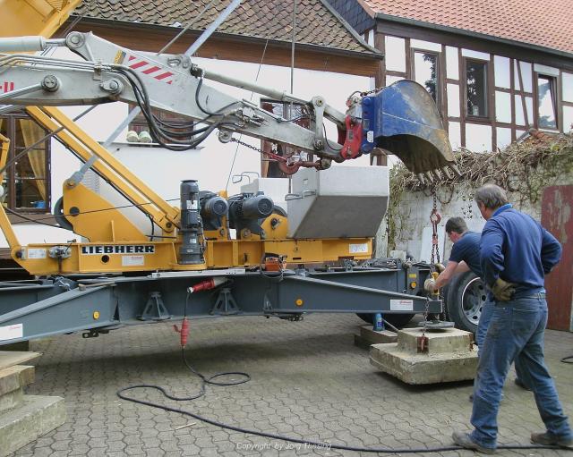 comp_1_MBKranmontage_Liebherr_32_TT_25._M_rz_2010_069.jpg