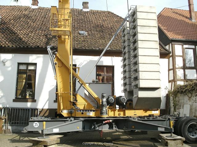 comp_1_MBKranmontage_Liebherr_32_TT_25._M_rz_2010_111.jpg