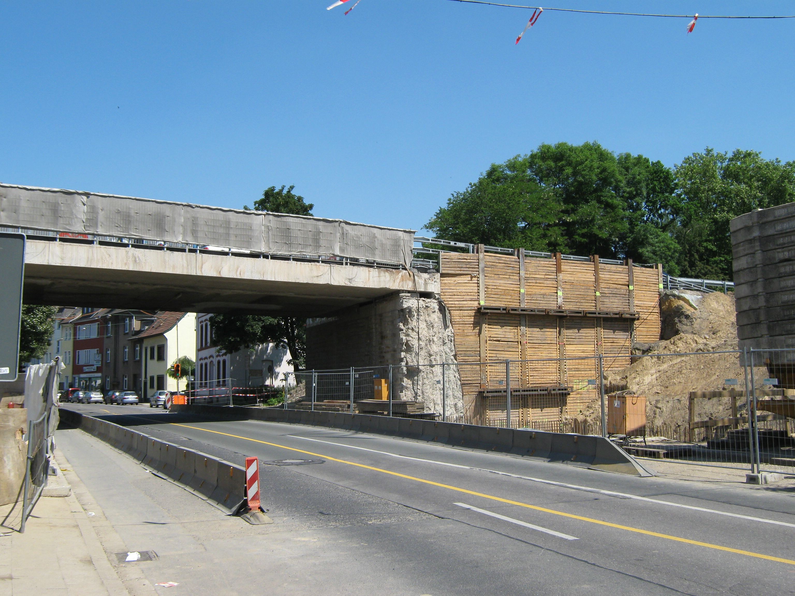 6-streifiger Ausbau BAB 40 Bochum - Seite 262 - Straßenbau ...